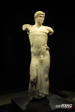Il "Giovinetto di Mozia" esposto nel museo dell'isola (Trapani)
