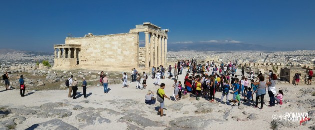 Panoramica Portico Cariatidi e Erechtheion (Atene)